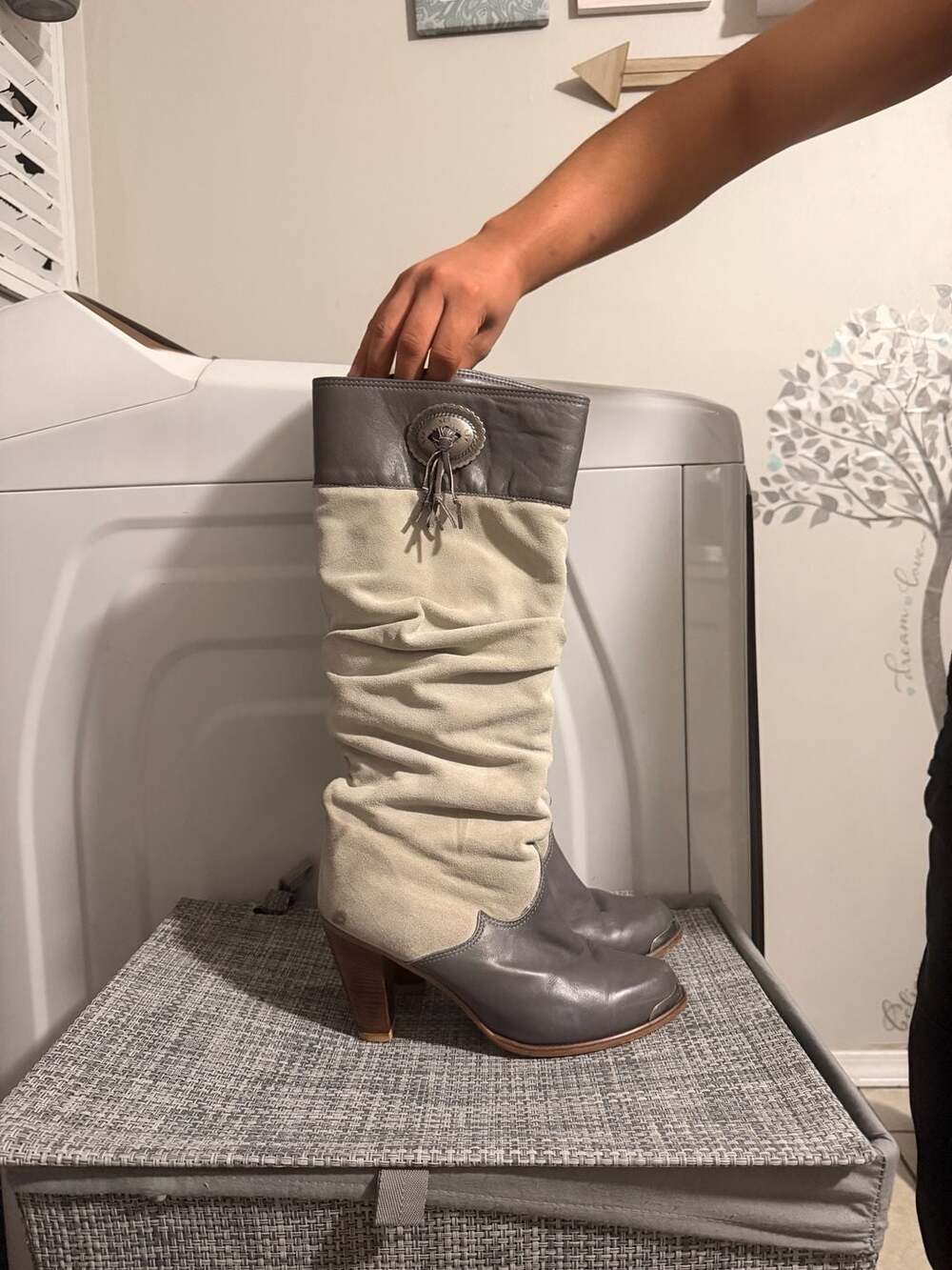 Vintage Zodiac Cowgirl Western Slouch Tan Suede Concho Boots